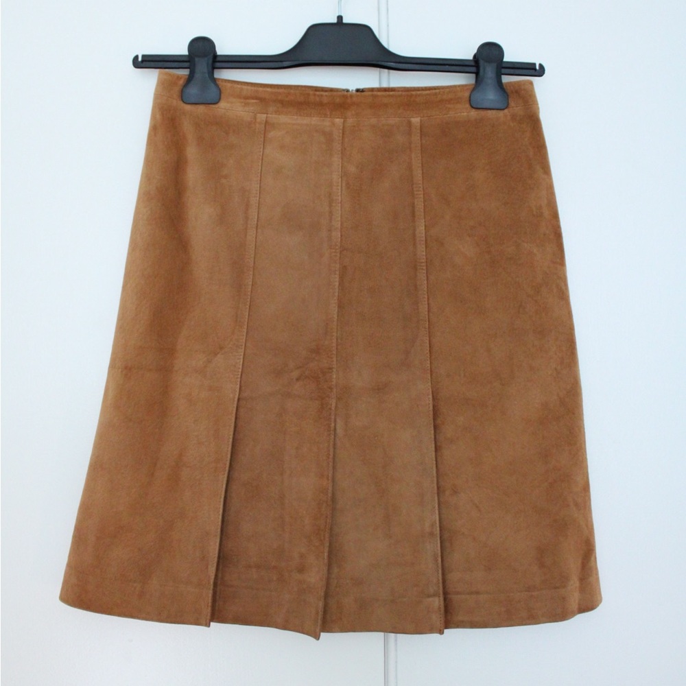 LOFT leather, pleated skirt with flaps. Size 2 genuine leather